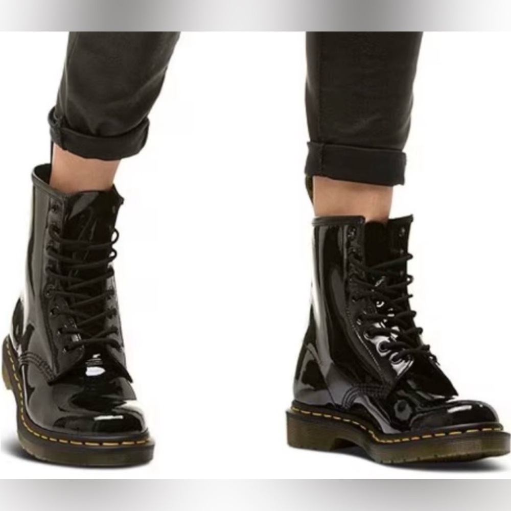 Dr. Martens 1460 Patent Leather Lamper Boots. Size 5